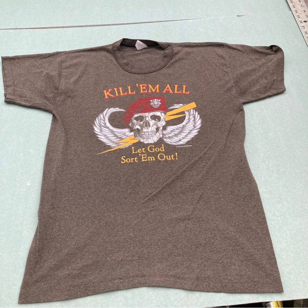 Vintage 80s trucker spec ops tee single stitch made in USA swingtee size XL